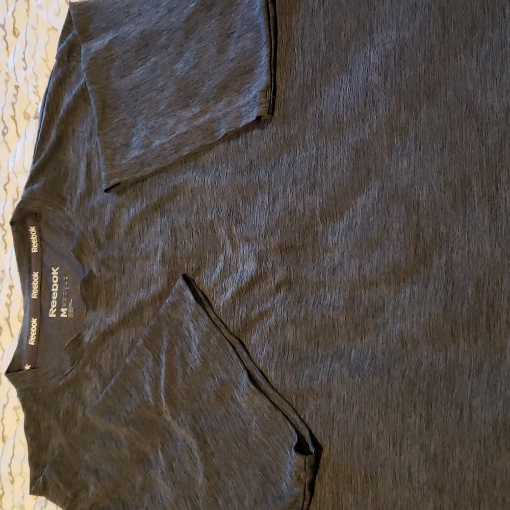 Men's Reebok shirt